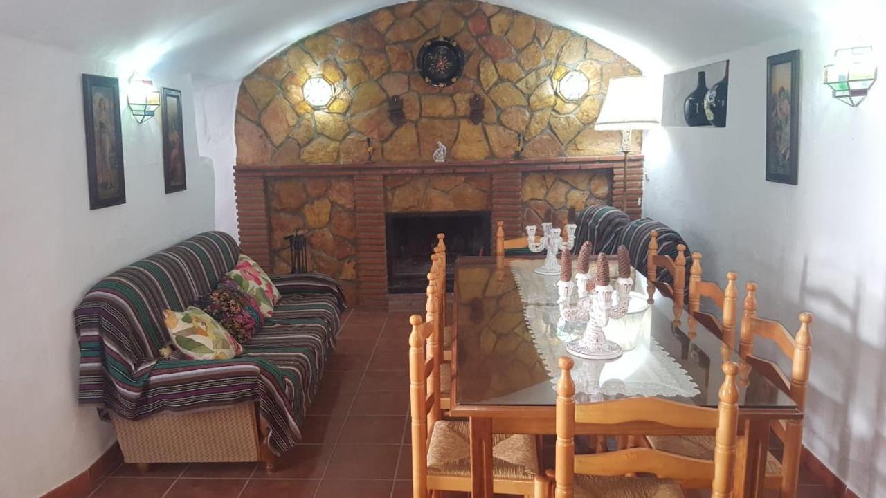 Casas Cuevas Elvira *