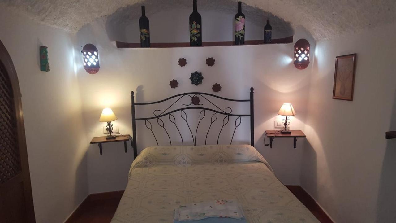 Casas Cuevas Elvira *